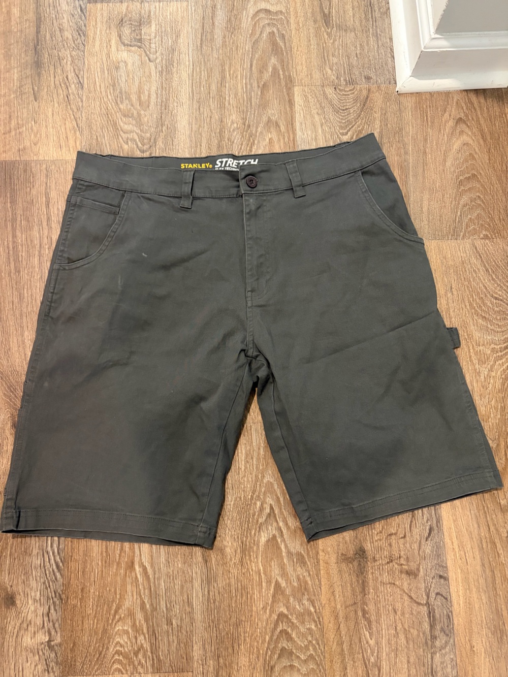 Stanley Men's Cargo Shorts - Dark Gray